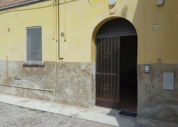 Via Pioppa 24 דירה פררה